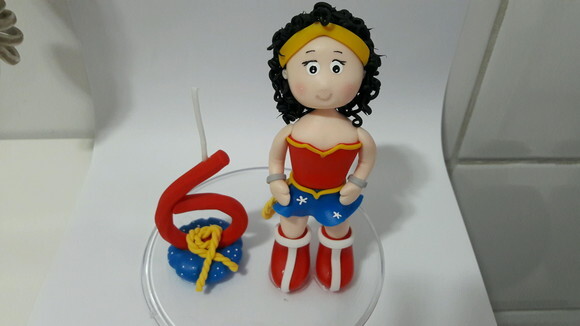 Topo de bolo mulher maravilha biscuit
