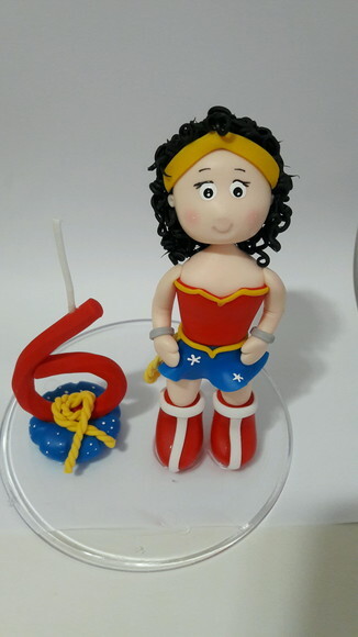 Topo de bolo mulher maravilha biscuit