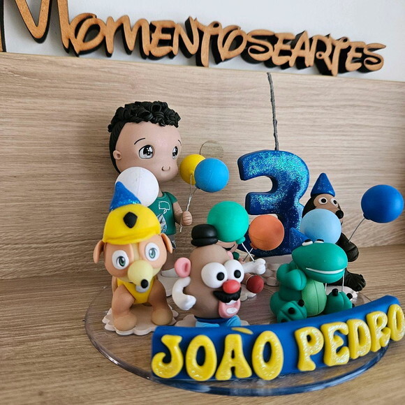 Topo de Bolo Vela Brinquedos Favoritos Biscuit