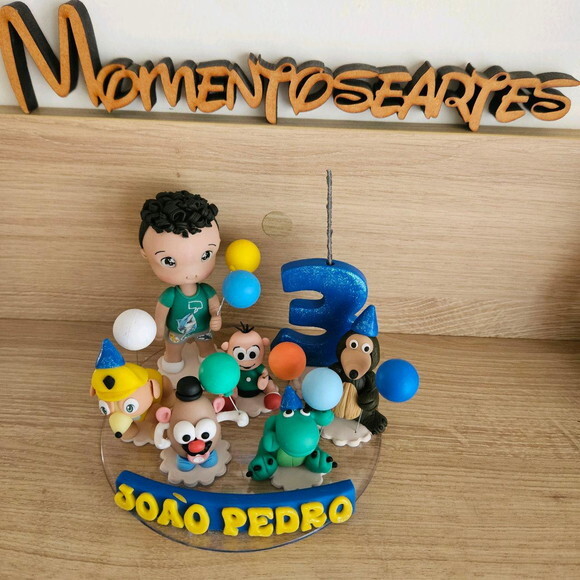 Topo de Bolo Vela Brinquedos Favoritos Biscuit