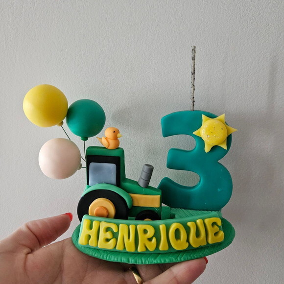 Topo Vela Trator da Fazendinha Personalizada