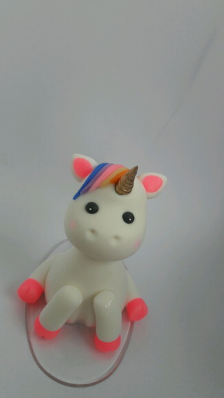 Topo vela unicornio