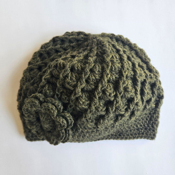 Boina em Croche com Flor Removivel Burguesa