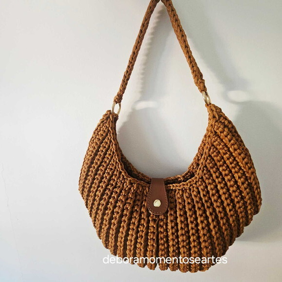 Bolsa de Crochê Baguete Elegante