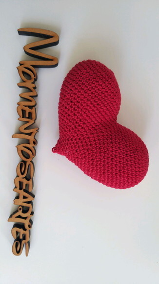 Coração amigurumi grande