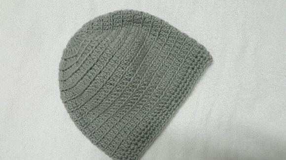 Gorro caído de crochê unissex
