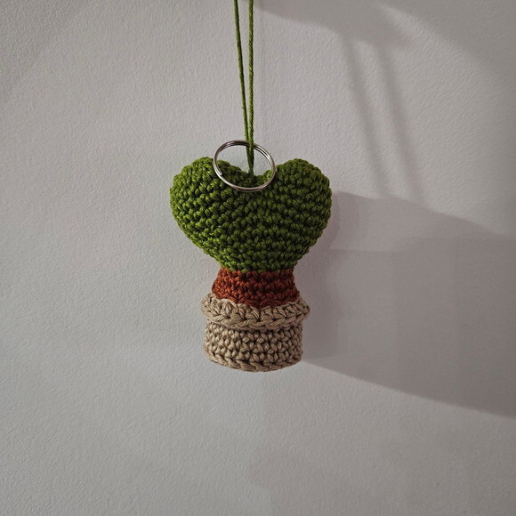 Lembrancinha Cacto Coração Amigurumi