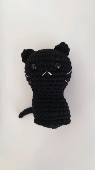 Lembrancinha Gatinho Preto Amigurumi Chaveiro