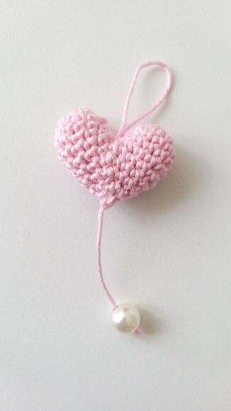 Lembrancinha Mini Coração Amigurumi com Pérola