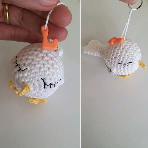 Lembrancinha passarinho amigurumi com letrinha