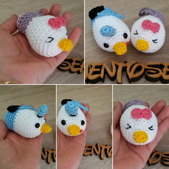 Lembrancinha pato donald tsumtsum de crochê chaveirinho