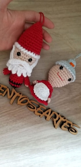 Lembrancinhas bonequinhos papai noel e mamãe noel.