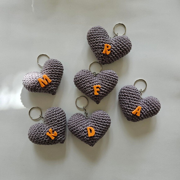 Lembrancinhas Coração Amigurumi com Letra