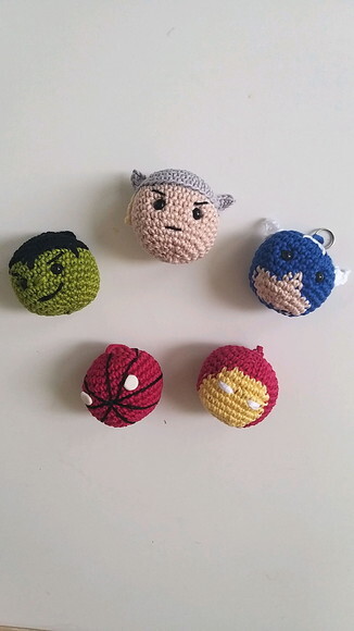 Lembrancinhas os herois amigurumi chaveiro