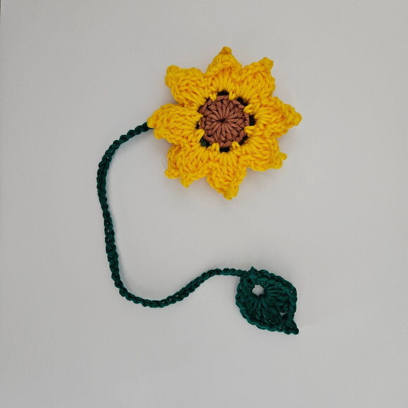 Marcador de Página Flor em Crochê