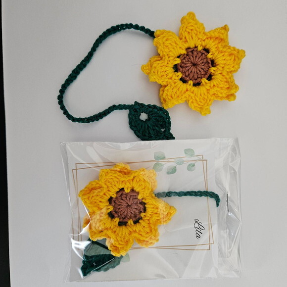 Marcador de Página Flor em Crochê