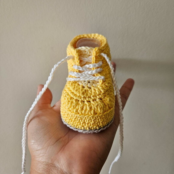 Sapatinho de Crochê para Bebês Botinha em Linha