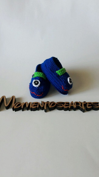 Sapatinho de Crochê para bebês mocassim monstrinho