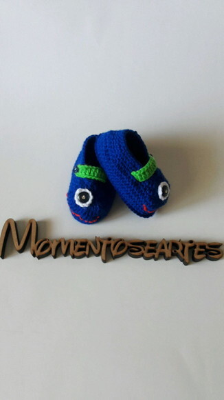 Sapatinho de Crochê para bebês mocassim monstrinho