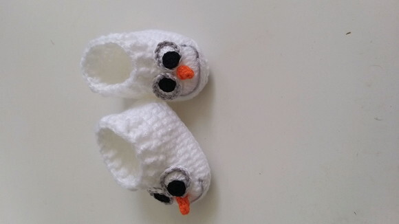 Sapatinho de Crochê para bebês olaf