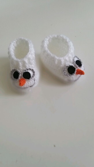 Sapatinho de Crochê para bebês olaf