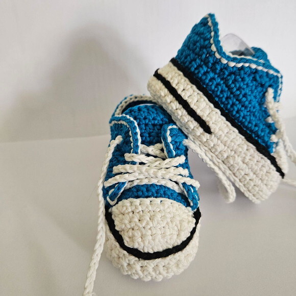 Sapatinho de Crochê para Bebês Tênis Azul