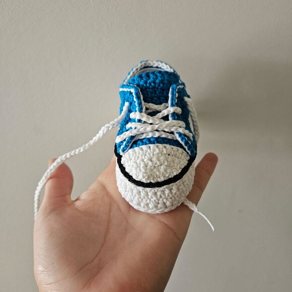 Sapatinho de Crochê para Bebês Tênis Azul