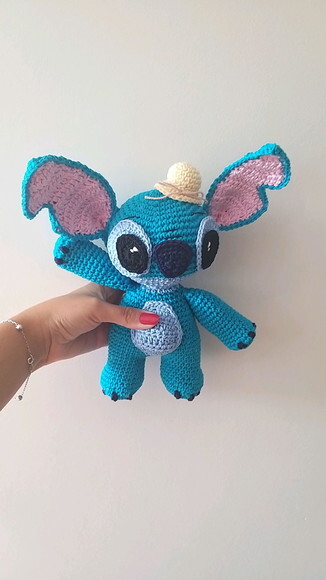 Stitch amigurumi boneco