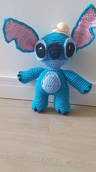 Stitch amigurumi boneco
