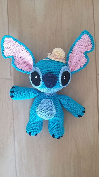 Stitch amigurumi boneco