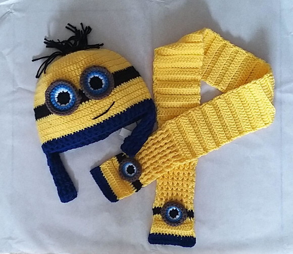Touca e cachecol de Croche Minions