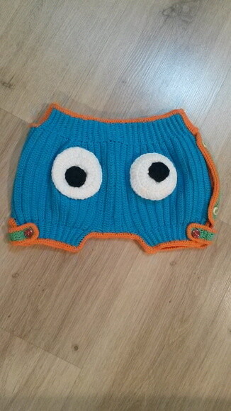 Touca e short tapa fraldas de Croche monstro