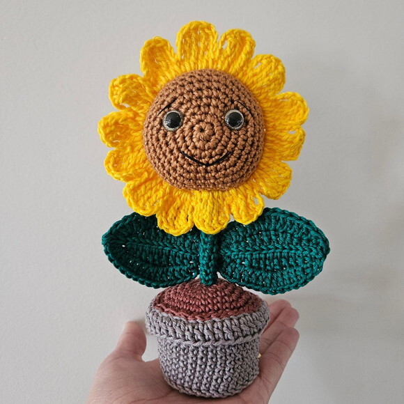 Vaso de Girassol Crochê Amigurumi com Rostinho