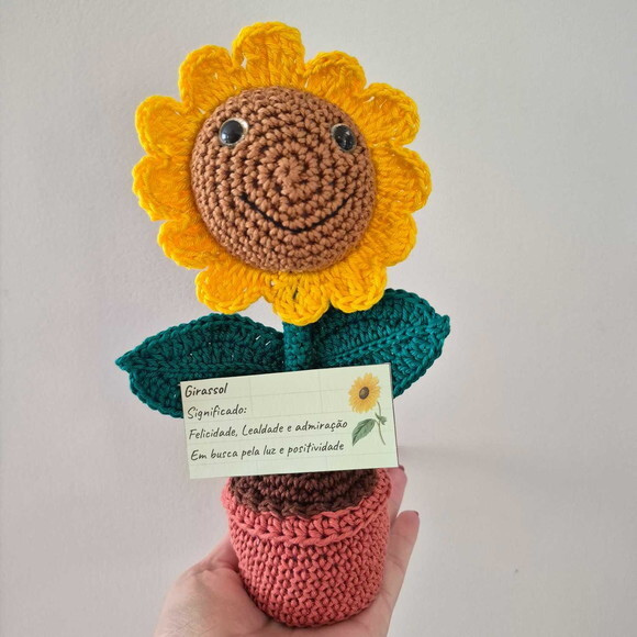 Vaso de Girassol Crochê Amigurumi com Rostinho