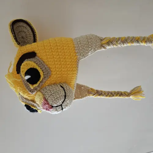 Toucas de crochê divertidas animais safari  Rei leão
