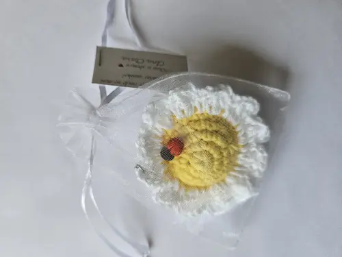 Lembrancinhas girassol, trevo da sorte e florzinha amigurumi chav