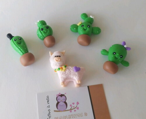 Aplique cactus em biscuit