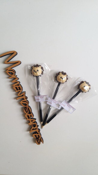 Kit 15 Lápis Lembrancinha Leão Biscuit