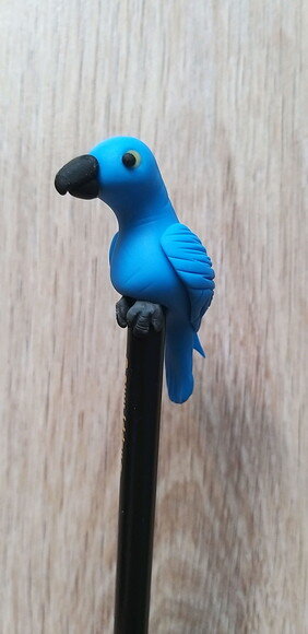 Lápis com ponteiras aves em biscuit