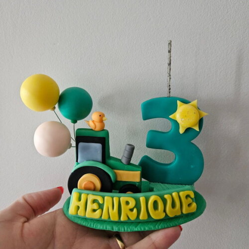 Topo Vela Trator da Fazendinha Personalizada