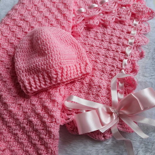 Conjunto Bebê de Croche Manta,touca e Casaquinho