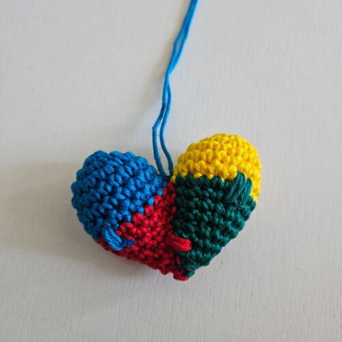 Coração Amigurumi Autismo Chaveirinho