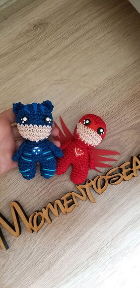 Heróis amigurumi bonequinho lembrancinhas UNITARIO
