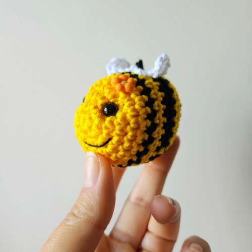 Lembrancinha Abelhinha Amigurumi Chaveirinho