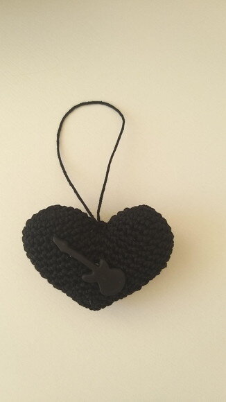 Lembrancinha Coração do Rock Chaveirinho Amigurumi