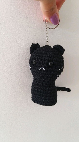 Lembrancinha Gatinho Preto Amigurumi Chaveiro