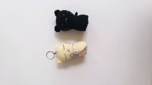 Lembrancinha Gatinho Preto Amigurumi Chaveiro