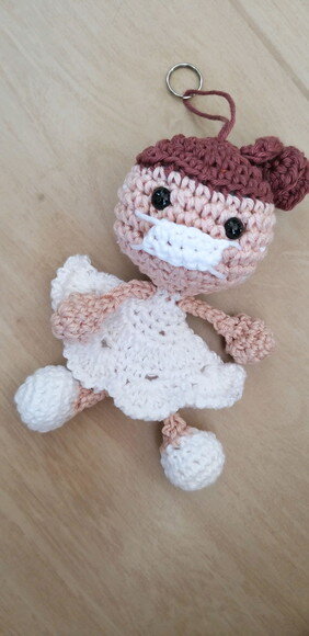 Lembrancinhas Boneca Enfermeira Amigurumi Chaveiro