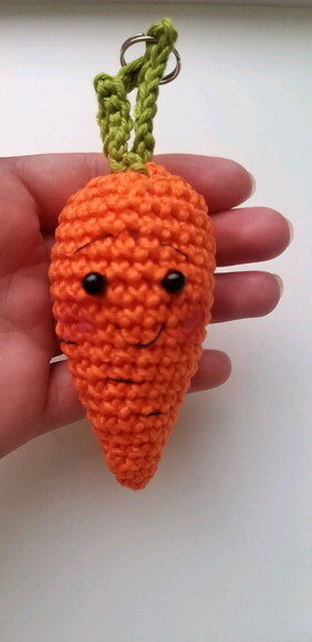 Lembrancinhas cenourinha amigurumi chaveiro