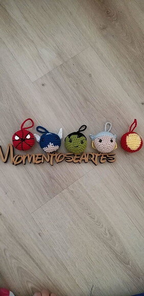 Lembrancinhas os herois amigurumi chaveiro